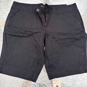 Arizona Jean Co Bermuda Shorts - Size 19 Brand new with tags